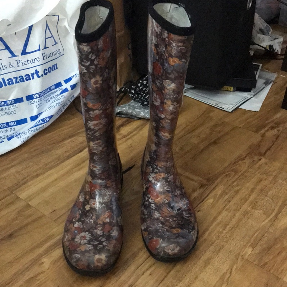 Rain boots